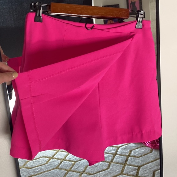 Hot Pink High Waisted Skort Size Medium - Picture 6 of 11